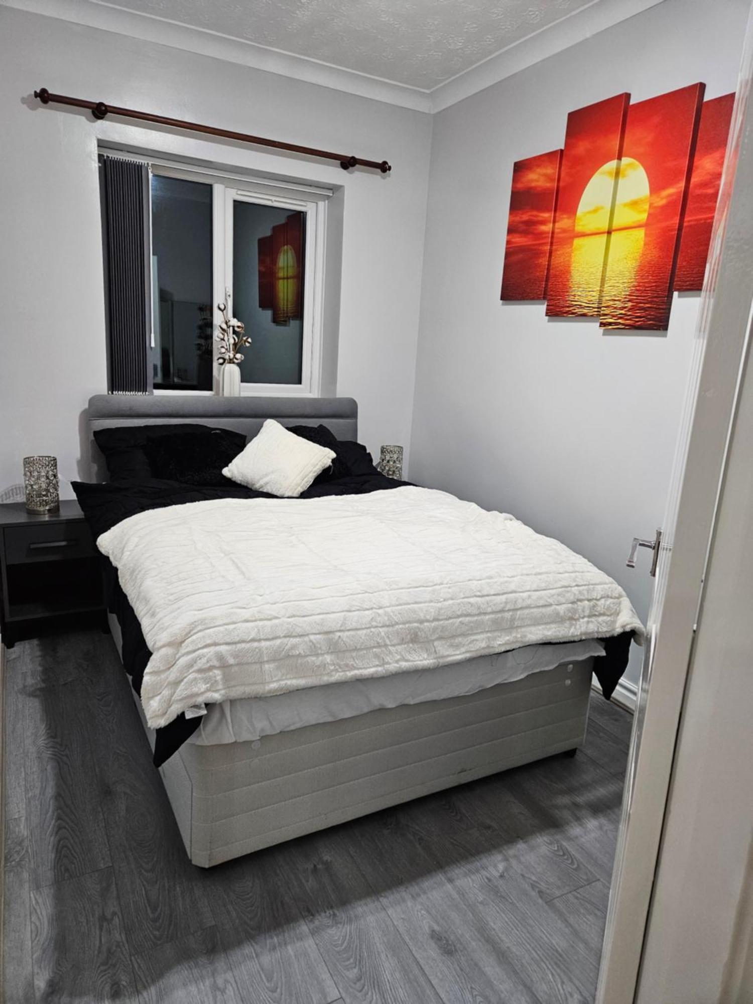Lister Park Bradford 2Bed Detached Cottage House Parking Cinema Screen Games Room Exterior photo