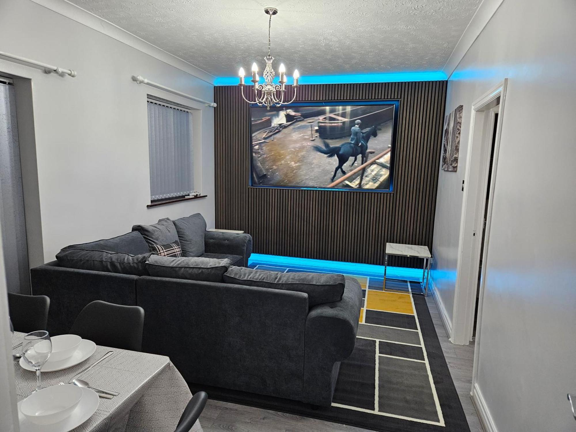 Lister Park Bradford 2Bed Detached Cottage House Parking Cinema Screen Games Room Exterior photo